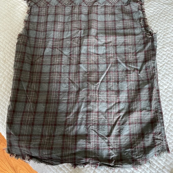 Men's Sleeveless Plaid Button Down Shirt - Gray - Picture 9 of 9